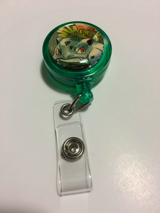 Ivysaur Badge Holder: Clip-on, Retractable